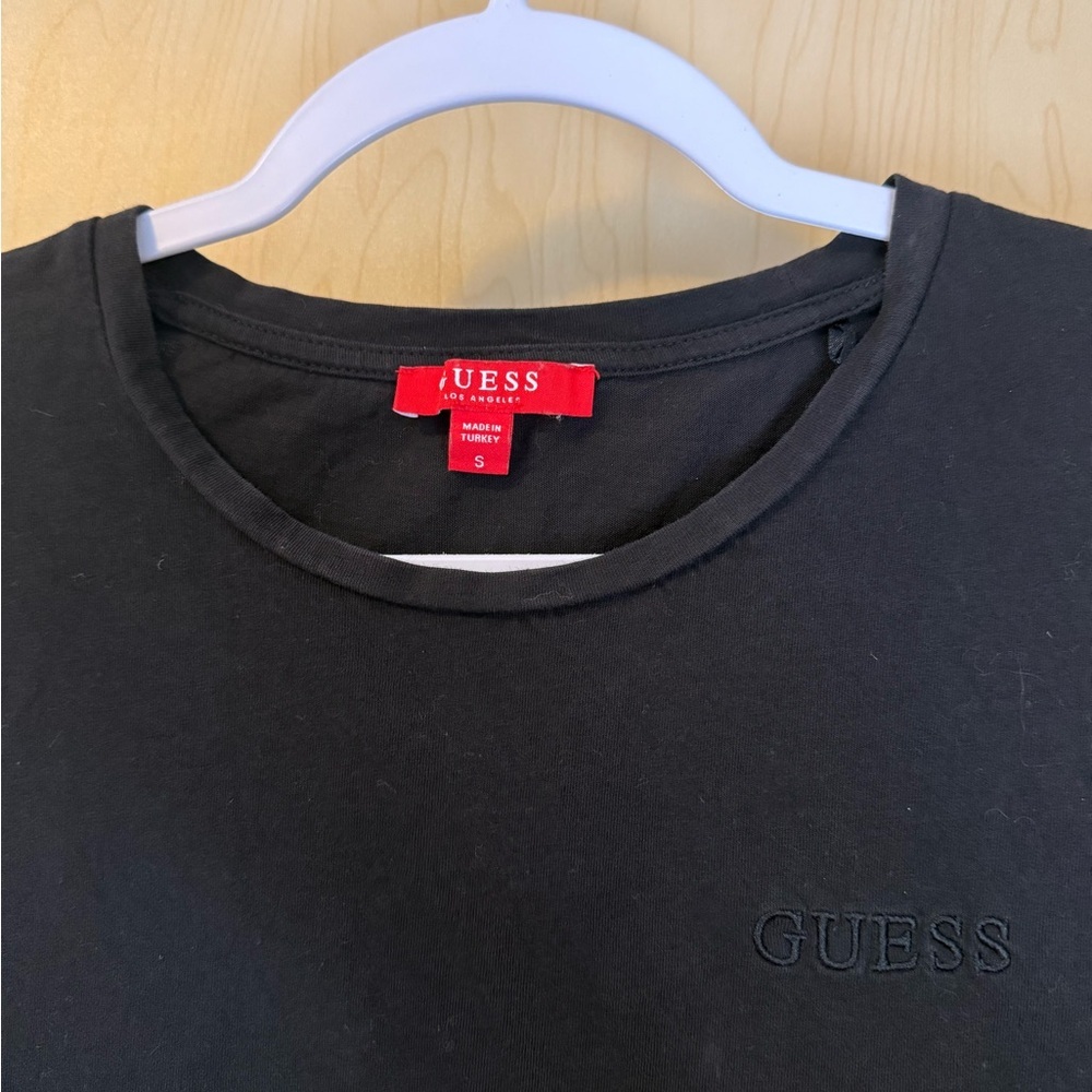 GUESS T-Shirt - Picture 2 of 4